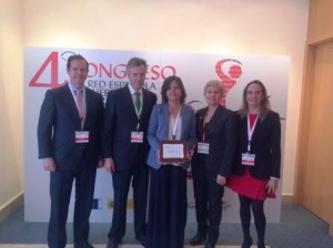 Maria del Muriel, en el centro de la imagen, junto a su hermano José Ramón en Santander junto a otros participantes en el Congreso.