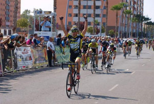 Juanma Valdayo se impuso al sprint en Máster 40.