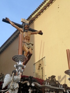 El Cristo de la Buena Muerte a su salida de las Agustinas.