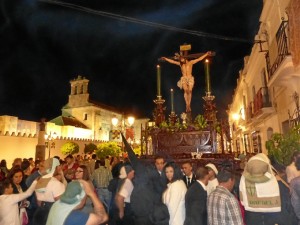 Cristo de Vera Cruz a su paso por carrera oficial en el Viernes Santo moguereño del pasado año 2015.