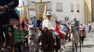 Los romeros iniciando la peregrinación. 