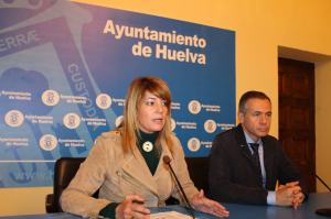 Pilar Miranda dio a conocer los talleres en rueda de prensa.