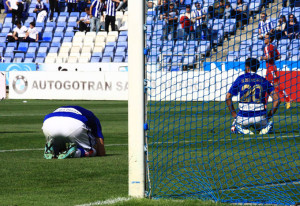 Desolación al final en los albiazules tras la derrota. / Foto: Josele Ruiz.