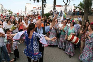 La alegría y los cantos llenan las calles.