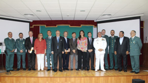 Autoridades y condecorados en el acto de celebración del 171 aniversario de la Guardia Civil.