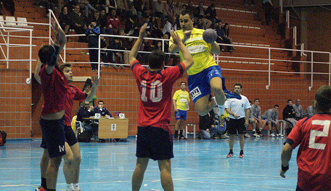 El capitán del PAN Moguer, un superviviente del ascenso a Plata en Torrelavega.