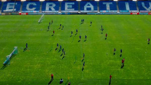 Los albiazules, durante un entrenamiento en el Colombino. / Foto: @recreoficial.