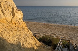 La Playa del Parador se caracteriza por su belleza y fina arena. 