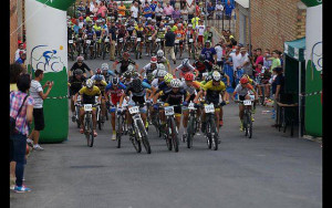 Ma?s de 250 bikers venidos desde distintas partes de Andalucía participaron en la prueba en Paterna.