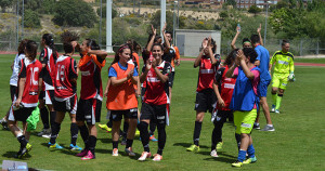 Las jugadoras del Fundación Cajasol Sporting celebran el triunfo.