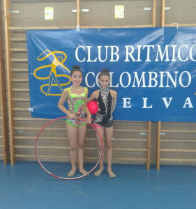 Sofía García y Ángela Martín, representantes del Rítmico Colombino, en el Juvenal de Vega.