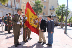 Jura de bandera civil en la plaza de la Constitución.