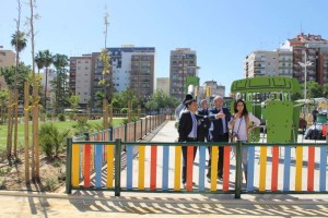 Nuevo parque infantil de Isla Chica.