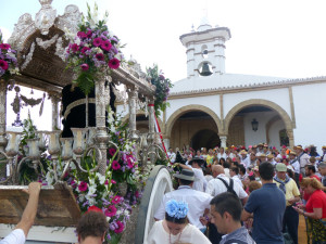 La Hermandad se despide de la patrona de Moguer.