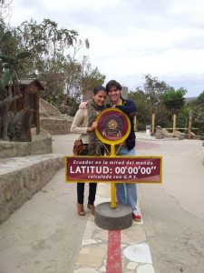 En Mitad del Mundo, al norte de Quito, en Ecuador.