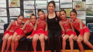 Ana Torres y sus chicas en el Campeonato celebrado en El Ejido 2015.