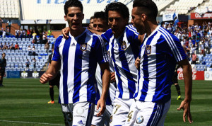 Una pequeña alegría a la afición en el epílogo de la temporada, el deseo de los albiazules. / Foto: Josele Ruiz.