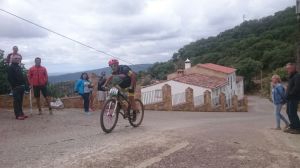 José Carlos Macías, ganador en Santa Ana, en pleno esfuerzo.