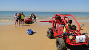 Simulacro en la playa de Mazagón.