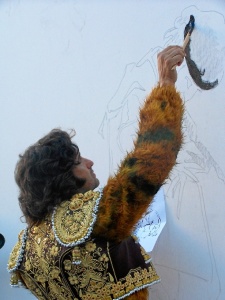 Morante, pintando el mural.