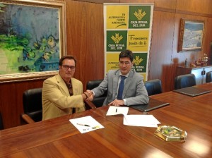 El acuerdo incluye el patrocinio oficial del próximo Trofeo Colombino por parte de Caja Rural del Sur.