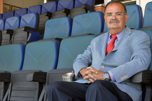 Benjamín Naranjo en el palco del Nuevo Colombino