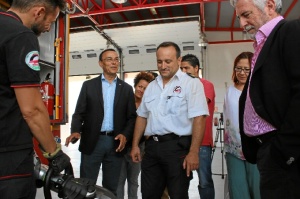 El centro cuenta con una plantilla fija de 16 bomberos.