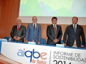 El descenso del precio del crudo ha marcado el valor de la producción de las empresas de Aiqbe en 2014.