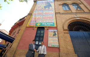 Cartel gigante de los festejos taurinos de Colombinas.