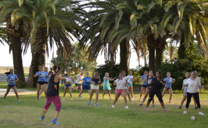 Clase de zumba en Isla Canela.