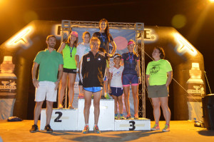 Los ganadores de la carrera subieron al podio.