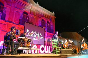 Planeta Jondo puso el broche de oro a la 33 Semana Cultural de San Juan del Puerto. 