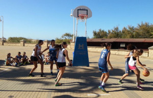 La penúltima estación del Circuito Provincial 3x3 de baloncesto se celebra en Moguer este sábado.