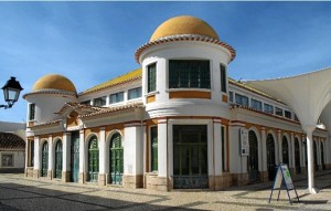 Fachada del Centro Cultural António Aleixo de Vila Real de Santo António. /Foto: turismosenportugal.org.