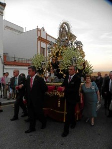 Un momento de la procesión de la Virgen de los Milagros. 