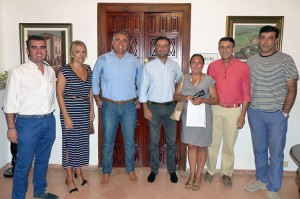 Representantes del Pedro Alonso Niño y del Ayuntamiento de Moguer.