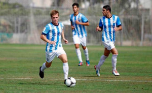 Ernesto Cornejo en acción en un partido en las filas malaguistas. / Foto: @ECornejo93.