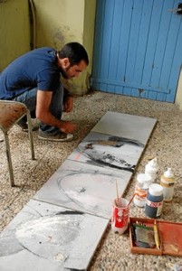 El artista ha disfrutado de becas formativas en países como Francia, Italia y Marruecos.