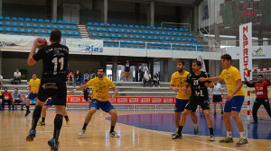 El equipo amarillo solventó con solvencia su primer partido de la pretemporada.