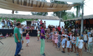 Animación infantil en el Muelle de las Carabelas.