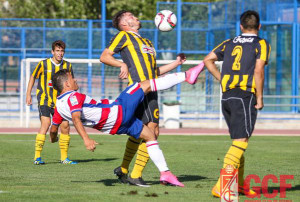 El San Roque espera mejorar en defensa con respecto al partido en Granada. / Foto: @GranadaCdeF.