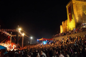 El castillo de Sancho IV El Bravo, lleno hasta la bandera