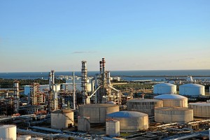 Los centros industriales de Cepsa en Huelva son inspeccionados anualmente de acuerdo con esta directiva europea.