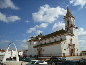 Iglesia de Santiago Apóstol, donde descansan los restos.