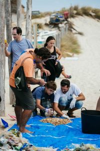 Las basuras marinas también afectan al ser humano.