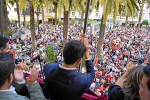 Entre los actos en honor de la Patrona, cabe destacar la ofrenda de flores, que se celebrará el lunes en las escalinatas de la iglesia parroquial de Las Angustias