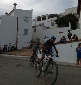 Los corredores tuvieron que emplearse a fondo sobre el circuito de unos 3 kilómetros.