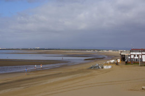 La playa de Isla Canela será tratada para evitar regresiones.