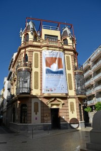 Fachade del Colegio Oficial de Arquitectos de Huelva.