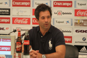 Jose Dominguez aseguró que el equipo ha recuperado sensaciones tras la derrota ante el Sevilla Atlético. / Foto: www.recreativohuelva.com.